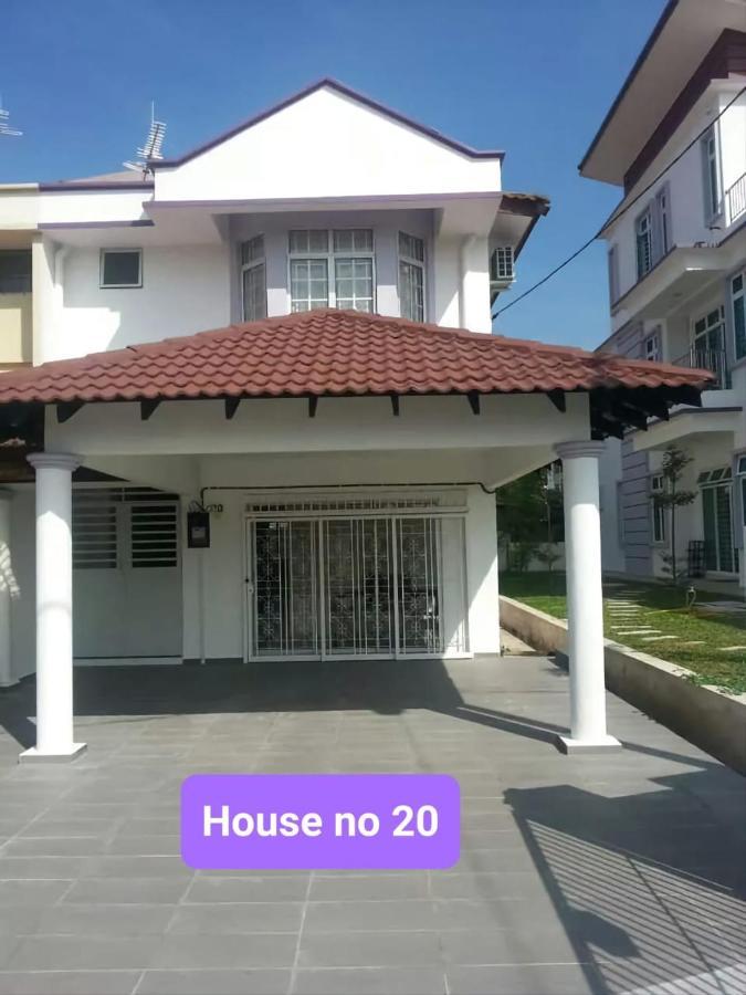 Kompovilla Kuantan Exterior photo